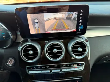 MERCEDES-BENZ GLC 300  e 4Matic Automatik Head Up 1.Hand