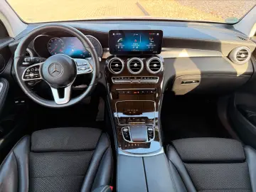MERCEDES-BENZ GLC 300  e 4Matic Automatik Head Up 1.Hand