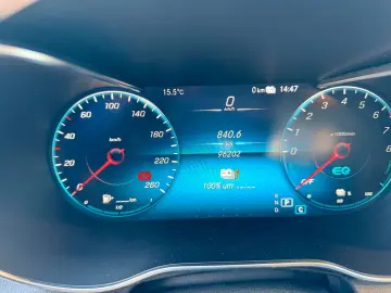MERCEDES-BENZ GLC 300  e 4Matic Automatik Head Up 1.Hand