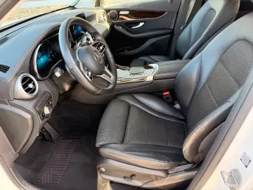 MERCEDES-BENZ GLC 300  e 4Matic Automatik Head Up 1.Hand