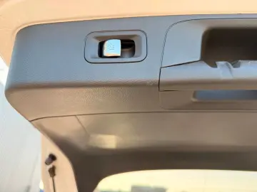 MERCEDES-BENZ GLC 300  e 4Matic Automatik Head Up 1.Hand
