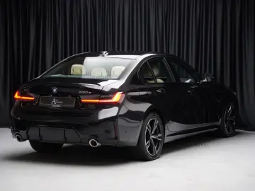 BMW 330e xDrive M-Sport AdaptiveLED H&K Sensatec HUD