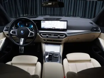 BMW 330e xDrive M-Sport AdaptiveLED H&K Sensatec HUD