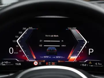 BMW 330e xDrive M-Sport AdaptiveLED H&K Sensatec HUD