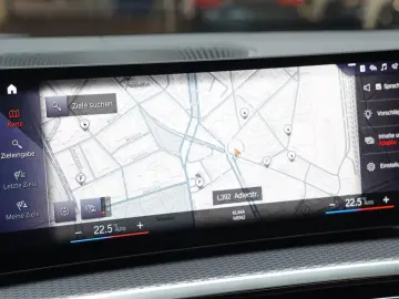 BMW 330e xDrive M-Sport AdaptiveLED H&K Sensatec HUD