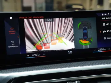 BMW 330e xDrive M-Sport AdaptiveLED H&K Sensatec HUD