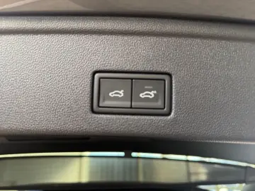 VW Touareg R-Line 3.0TDI  LUFT AHK NACHT HUD