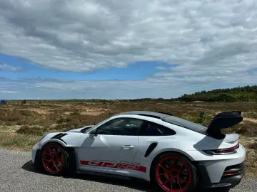 PORSCHE 992 911 GT3 RS-Weissach-Lift-90 Liter-FOLIERT