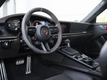 PORSCHE 992 911 GT3 RS-Weissach-Lift-90 Liter-FOLIERT