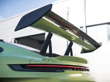 PORSCHE 992 911 GT3 RS-Weissach-Lift-90 Liter-FOLIERT