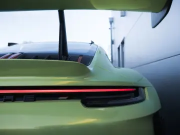 PORSCHE 992 911 GT3 RS-Weissach-Lift-90 Liter-FOLIERT