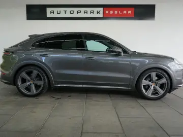 PORSCHE Cayenne Coupe E-Hybrid MY24 SportDesign MEGA !
