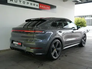 PORSCHE Cayenne Coupe E-Hybrid MY24 SportDesign MEGA !