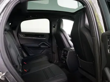 PORSCHE Cayenne Coupe E-Hybrid MY24 SportDesign MEGA !