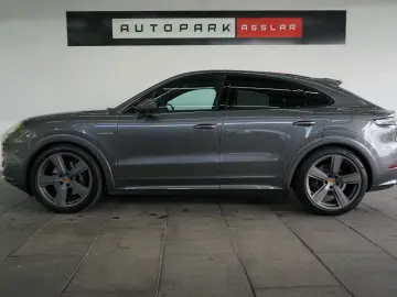PORSCHE Cayenne Coupe E-Hybrid MY24 SportDesign MEGA !