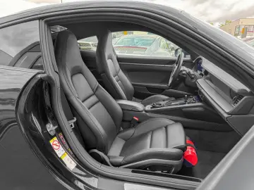 PORSCHE 911 992 CARRERA 2  BOSE  360   90L  SPORT CHRONO