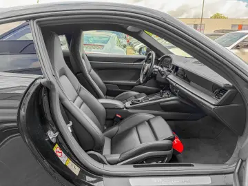 PORSCHE 911 992 CARRERA 2  BOSE  360   90L  SPORT CHRONO