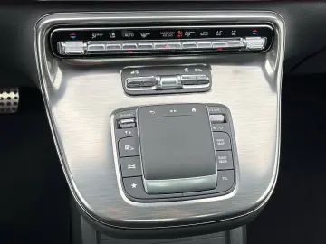 MERCEDES-BENZ V 300d Exclusive 4x4 lang AIRMATIC Pan…