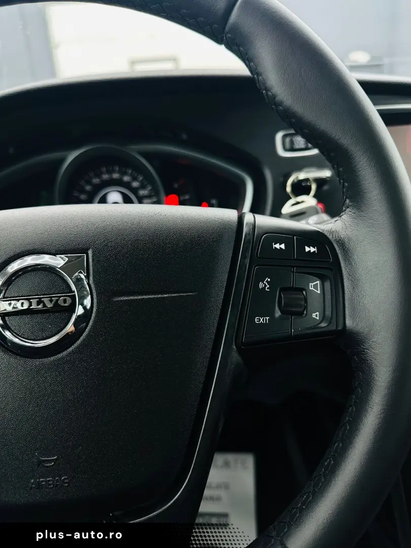 VOLVO V40 2018 2.0D E6 Garantie 12 Luni Rate Avans 0 Doar Cu