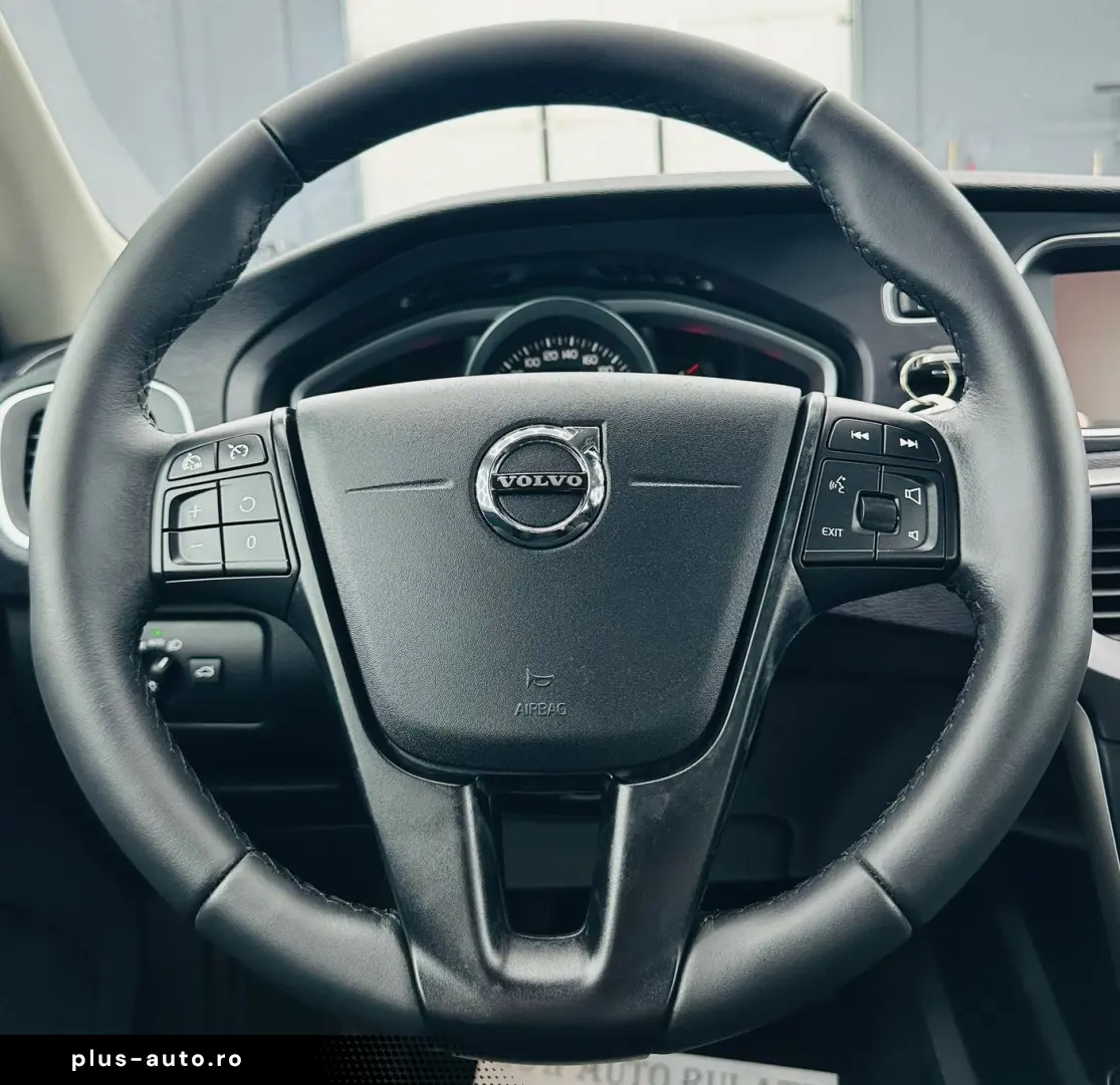 VOLVO V40 2018 2.0D E6 Garantie 12 Luni Rate Avans 0 Doar Cu
