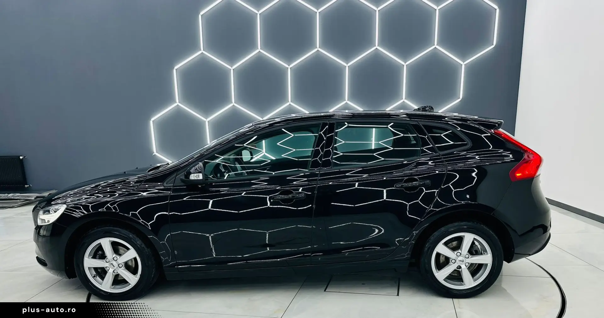 VOLVO V40 2018 2.0D E6 Garantie 12 Luni Rate Avans 0 Doar Cu