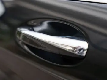 Mercedes-Benz S
