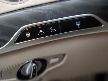 Mercedes-Benz S
