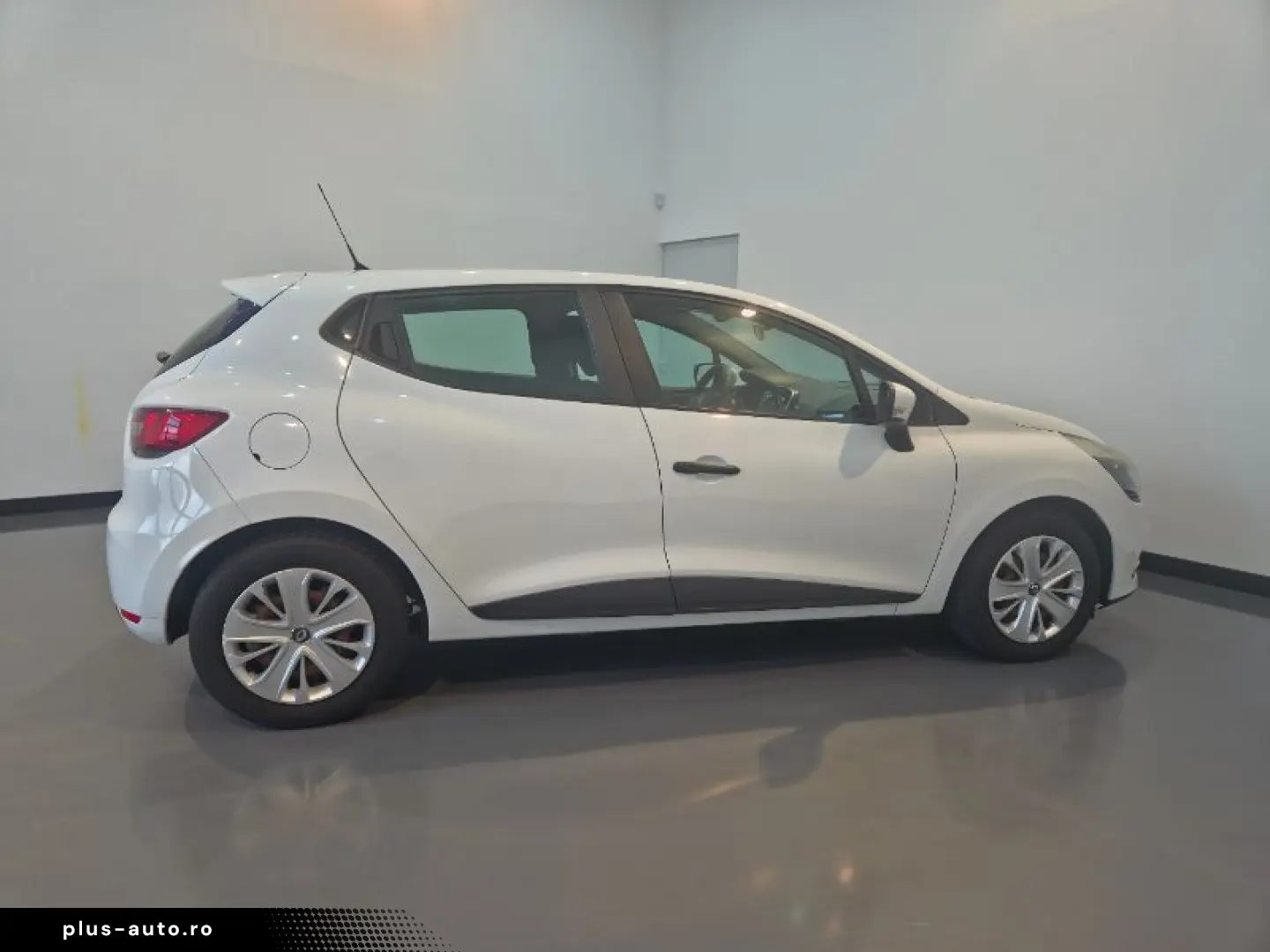 RENAULT CLIO 1.2 16V 75CP Life