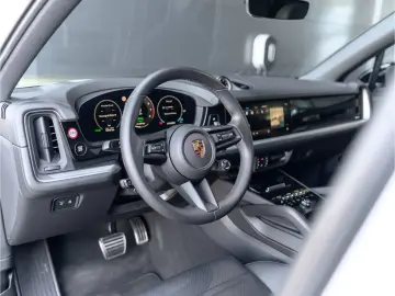 PORSCHE Cayenne S E-Hybrid BOSE Sportaga. InnoDrive HUD