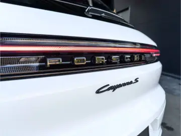 PORSCHE Cayenne S E-Hybrid BOSE Sportaga. InnoDrive HUD