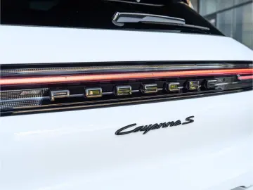 PORSCHE Cayenne S E-Hybrid BOSE Sportaga. InnoDrive HUD