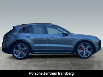 PORSCHE Cayenne GTS Pano Head-Up 22Zoll Nachtsicht