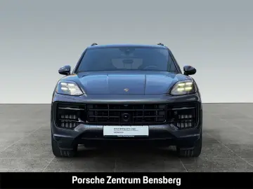 PORSCHE Cayenne GTS Pano Head-Up 22Zoll Nachtsicht