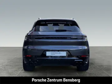 PORSCHE Cayenne GTS Pano Head-Up 22Zoll Nachtsicht