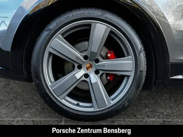 PORSCHE Cayenne GTS Pano Head-Up 22Zoll Nachtsicht