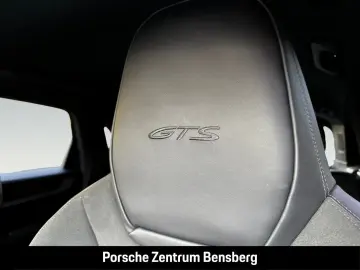 PORSCHE Cayenne GTS Pano Head-Up 22Zoll Nachtsicht