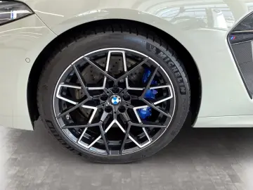 BMW M8 Gran Coupé Bowers & Wilkins