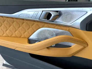 BMW M8 Gran Coupé Bowers & Wilkins