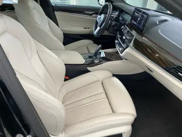 BMW 530d xDrive Limousine M Sport Standheizung AHK