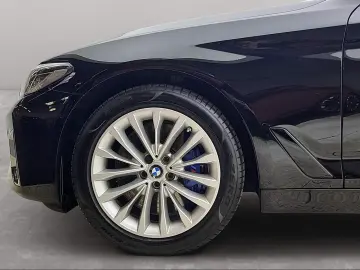 BMW 530d xDrive Limousine Standheizung Harman K LED