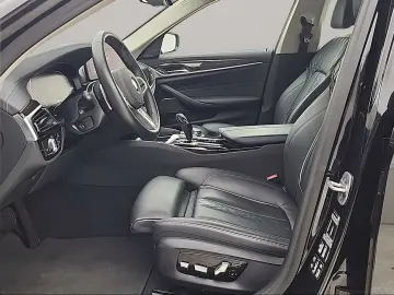 BMW 530d xDrive Limousine Standheizung Harman K LED