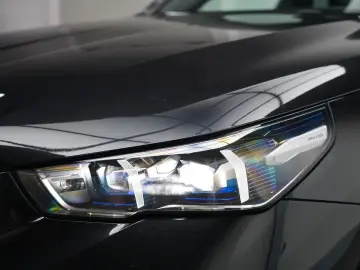 BMW 520d xDrive M Sport ICONIC 360 H&K HEADUP MEMORY