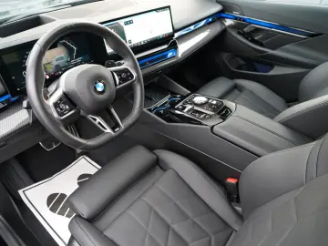 BMW 520d xDrive M Sport ICONIC 360 H&K HEADUP MEMORY