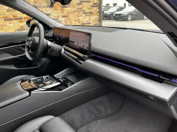 BMW 520dA DAPlus Navi adLED Leder Kamera