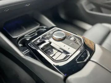 BMW 520dA DAPlus Navi adLED Leder Kamera