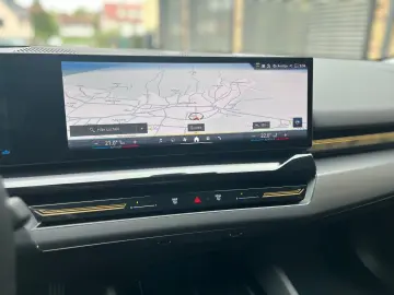 BMW 520dA DAPlus Navi adLED Leder Kamera