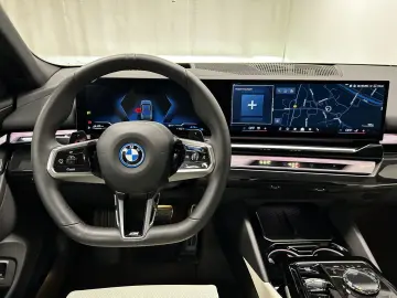 BMW 550e xDrive Limousine M Sportpaket Pro Harman Ka