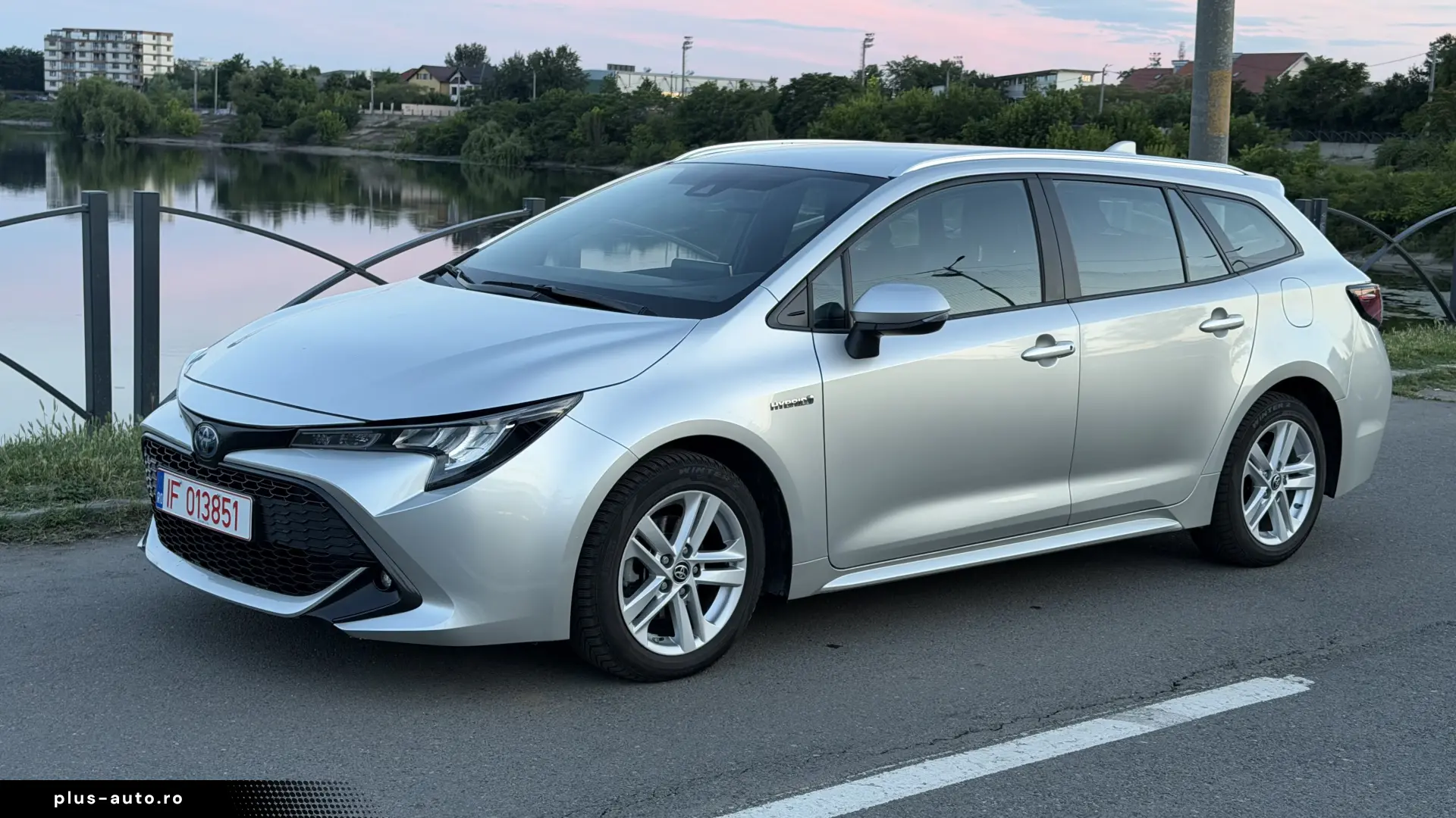 Toyota Corolla Touring Sport Bussines 1.8 hybrid