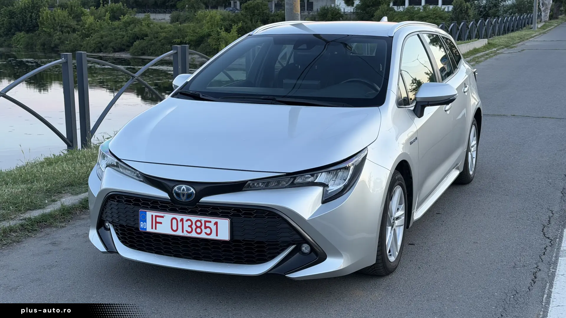 Toyota Corolla Touring Sport Bussines 1.8 hybrid