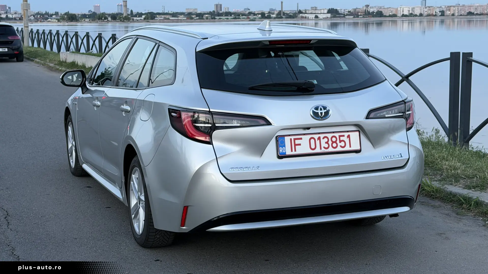 Toyota Corolla Touring Sport Bussines 1.8 hybrid